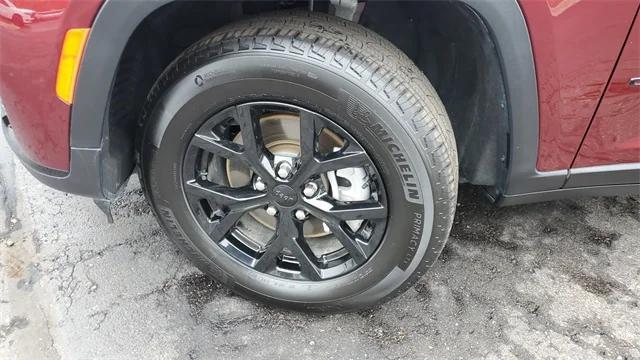 2024 Jeep Grand Cherokee L Altitude 4x4 2024 Jeep Grand Cherokee L Altitude 4x4