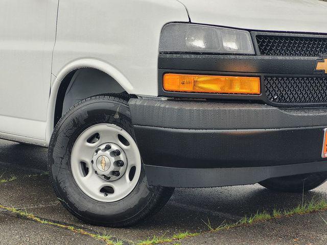 2025 Chevrolet Express Cargo Van RWD 3500 Extended Wheelbase WT