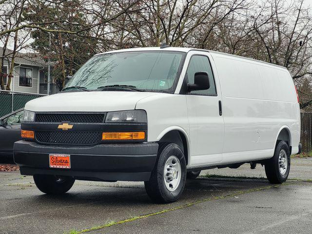 2025 Chevrolet Express Cargo Van RWD 3500 Extended Wheelbase WT