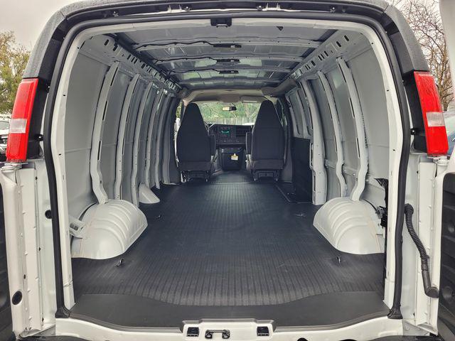 2025 Chevrolet Express Cargo Van RWD 3500 Extended Wheelbase WT