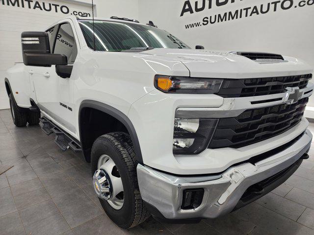 2024 Chevrolet Silverado 3500HD 4WD Crew Cab Long Bed LT