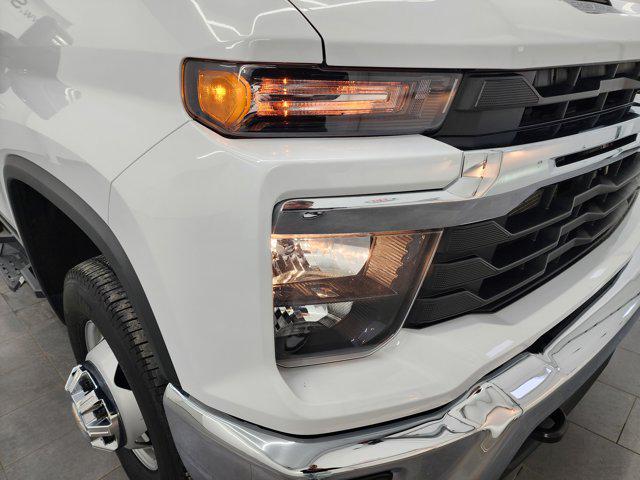 2024 Chevrolet Silverado 3500HD 4WD Crew Cab Long Bed LT