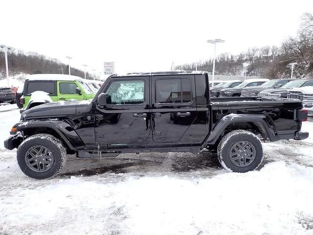 2026 Jeep Gladiator GLADIATOR SPORT S 4X4 2026 Jeep Gladiator GLADIATOR SPORT S 4X4