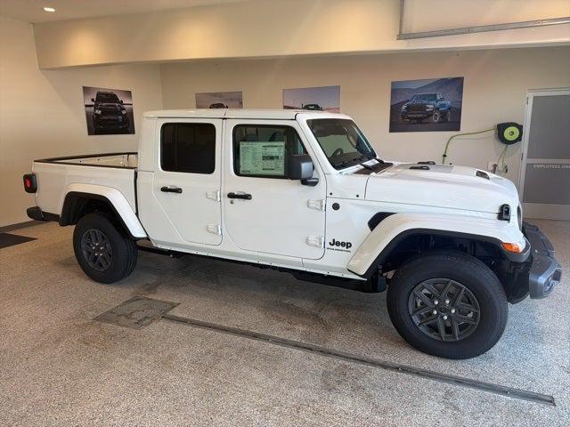 2026 Jeep Gladiator GLADIATOR SPORT S 4X4 2026 Jeep Gladiator GLADIATOR SPORT S 4X4