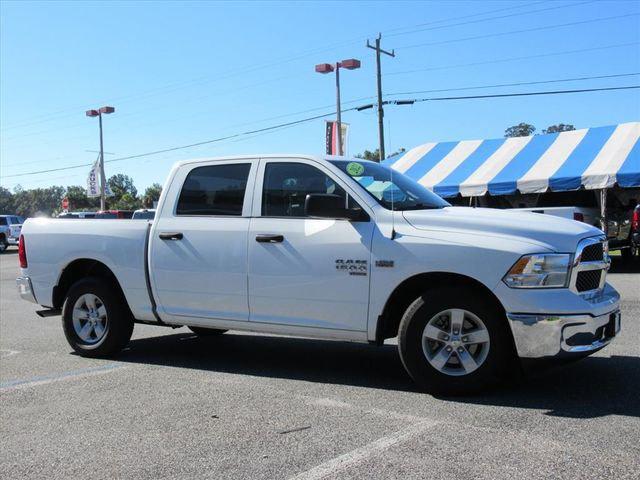 2022 RAM 1500 Classic Tradesman Crew Cab 4x2 57 Box 2022 RAM 1500 Classic Tradesman Crew Cab 4x2 57 Box
