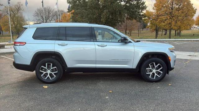 2023 Jeep Grand Cherokee L Limited 4x4 2023 Jeep Grand Cherokee L Limited 4x4