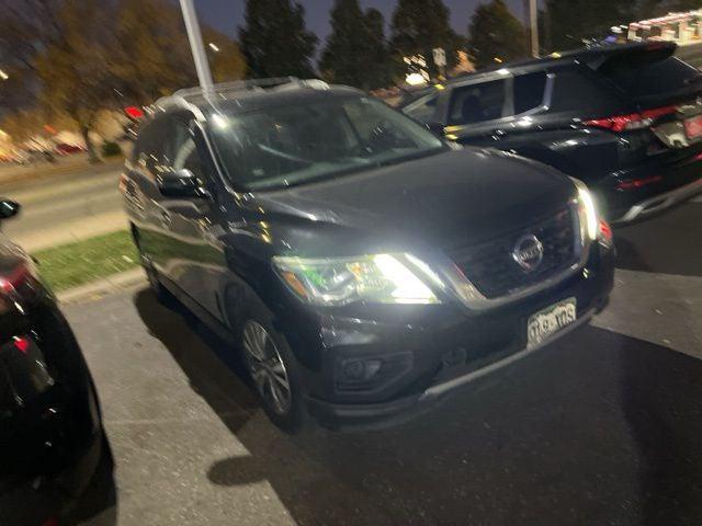 2017 Nissan Pathfinder S 2017 Nissan Pathfinder S