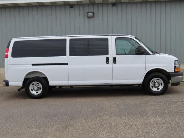2025 Chevrolet Express Passenger RWD 3500 Extended Wheelbase LT 2025 Chevrolet Express Passenger RWD 3500 Extended Wheelbase LT