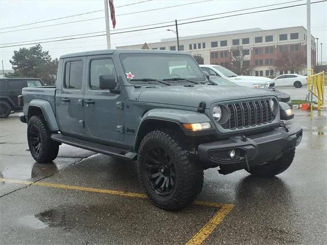 2025 Jeep Gladiator Nighthawk