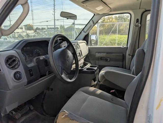 2009 Ford E-350 Super Duty XLT