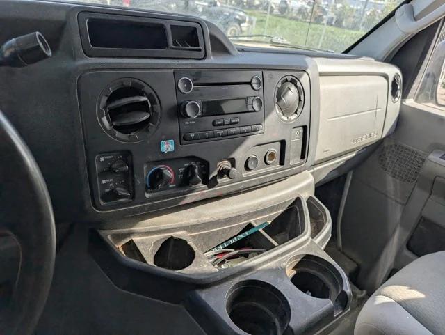 2009 Ford E-350 Super Duty XLT