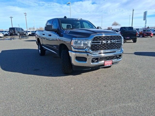 2022 RAM 2500 Tradesman Crew Cab 4x4 64 Box