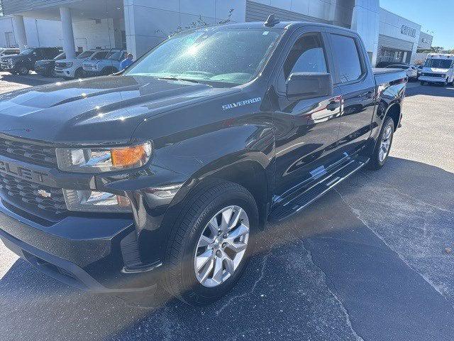 2021 Chevrolet Silverado 1500 4WD Crew Cab Short Bed Custom 2021 Chevrolet Silverado 1500 4WD Crew Cab Short Bed Custom