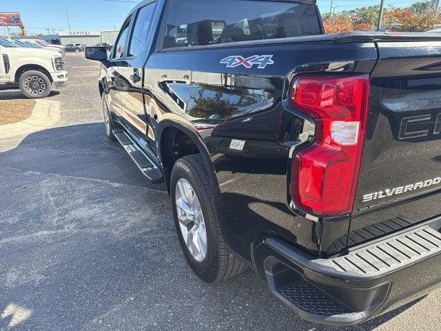 2021 Chevrolet Silverado 1500 4WD Crew Cab Short Bed Custom 2021 Chevrolet Silverado 1500 4WD Crew Cab Short Bed Custom
