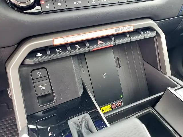 2026 Toyota Tundra Platinum CrewMax 5.5' Bed