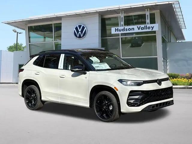 2026 Volkswagen Tiguan SE R-Line Black for sale in Wappingers Falls, NY