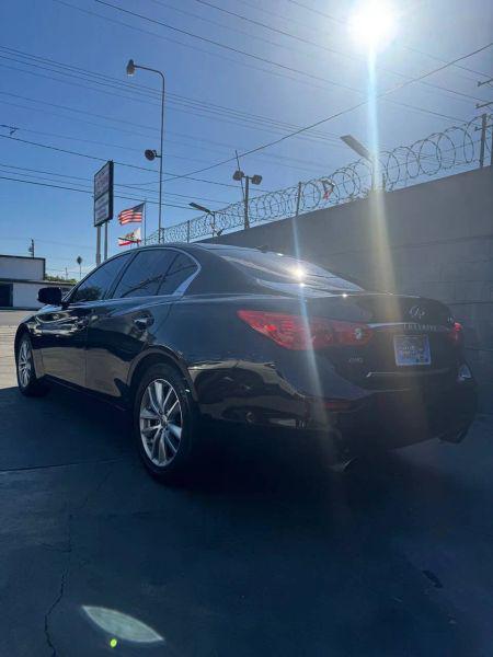 2016 INFINITI Q50 2.0t Base