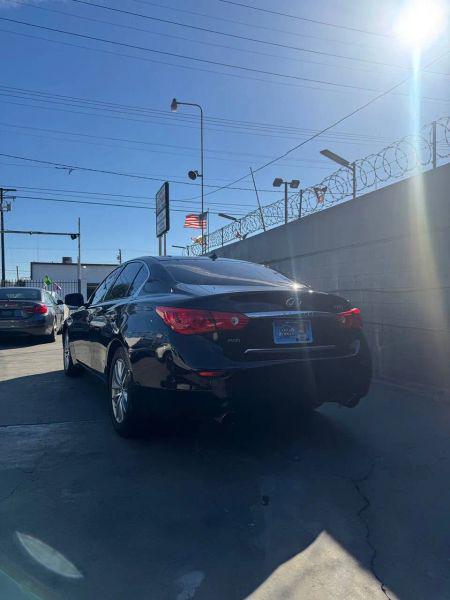 2016 INFINITI Q50 2.0t Base