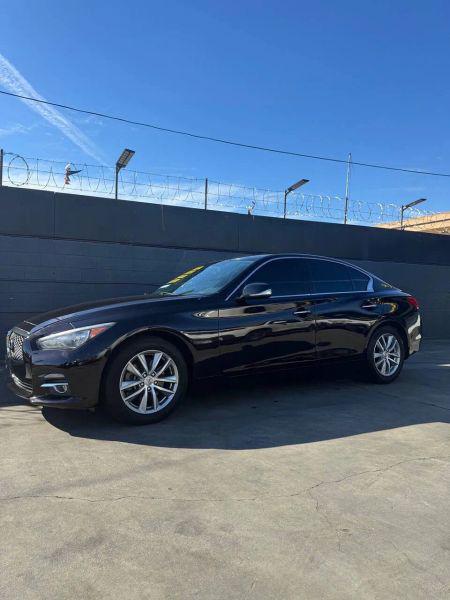 2016 INFINITI Q50 2.0t Base