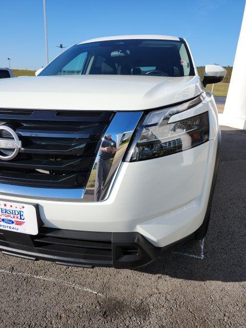 2025 Nissan Pathfinder SV FWD