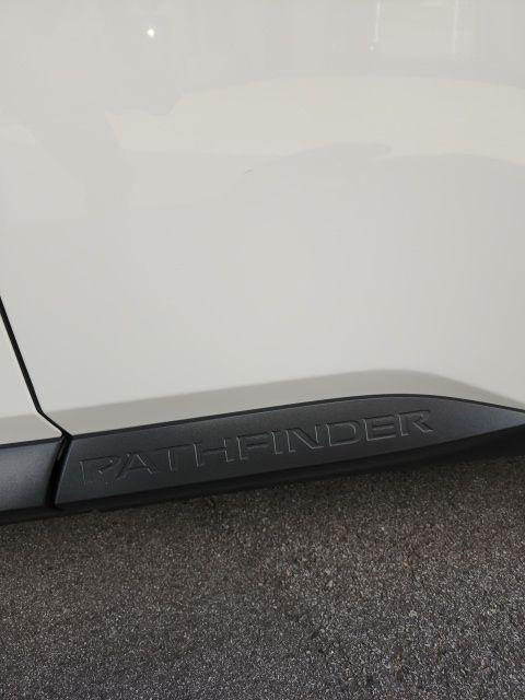 2025 Nissan Pathfinder SV FWD