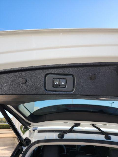 2025 Nissan Pathfinder SV FWD