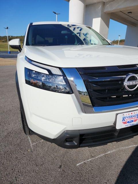 2025 Nissan Pathfinder SV FWD
