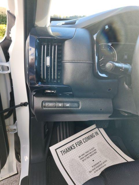 2025 Nissan Pathfinder SV FWD