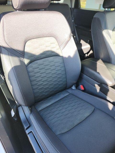 2025 Nissan Pathfinder SV FWD