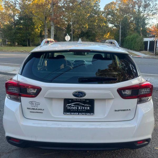2022 Subaru Impreza Premium 5-Door