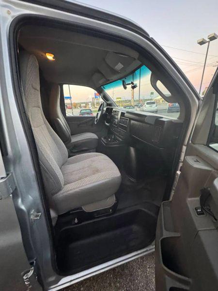 2017 Chevrolet Express Work Van