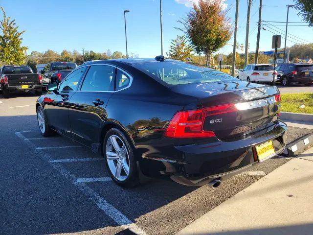 2018 Volvo S90 T5 Momentum