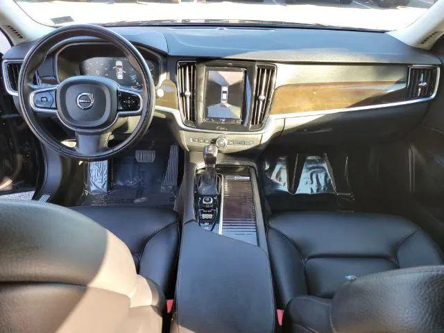 2018 Volvo S90 T5 Momentum