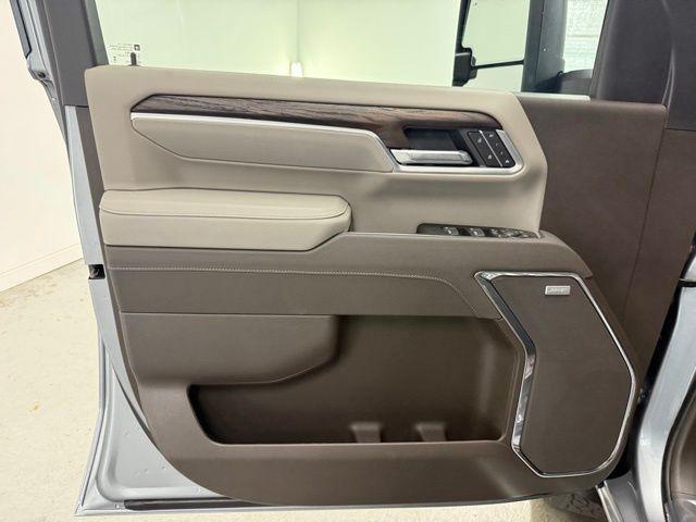 2026 GMC Sierra 2500HD Crew Cab, Standard Bed, SLT, 4WD
