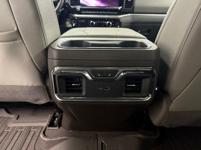 2026 GMC Sierra 2500HD Crew Cab, Standard Bed, SLT, 4WD