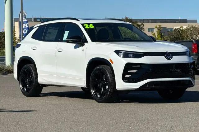 2026 Volkswagen Tiguan SE R-Line Black
