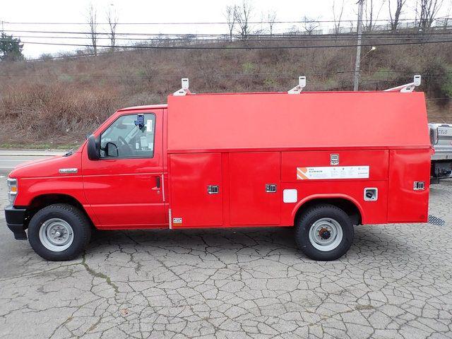 2026 Ford E-350 Cutaway Base