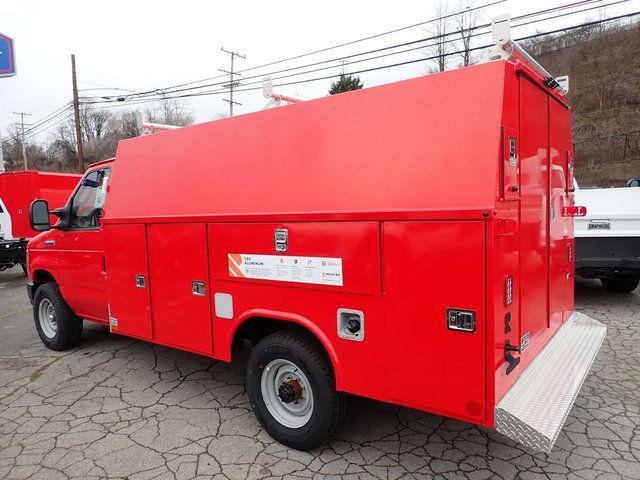 2026 Ford E-350 Cutaway Base