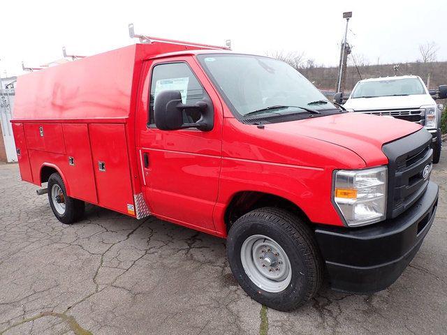 2026 Ford E-350 Cutaway Base