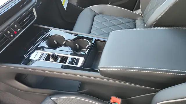 2026 Volkswagen Atlas Cross Sport SEL Premium R-Line