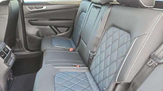 2026 Volkswagen Atlas Cross Sport SEL Premium R-Line