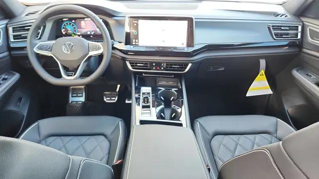 2026 Volkswagen Atlas Cross Sport SEL Premium R-Line