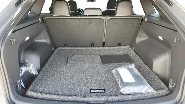 2026 Volkswagen Atlas Cross Sport SEL Premium R-Line