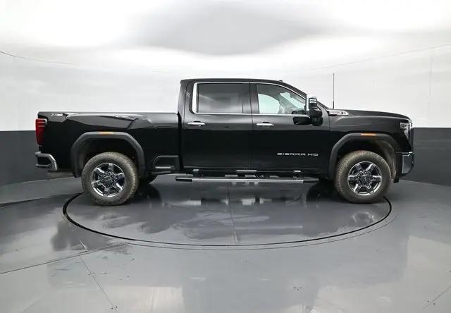 2026 GMC Sierra 2500HD Crew Cab, Standard Bed, SLT, 4WD