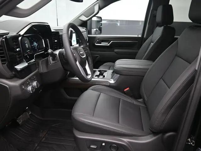 2026 GMC Sierra 2500HD Crew Cab, Standard Bed, SLT, 4WD