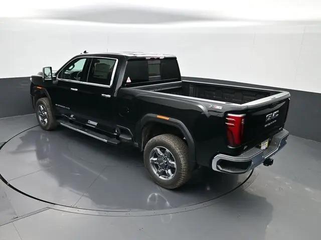 2026 GMC Sierra 2500HD Crew Cab, Standard Bed, SLT, 4WD