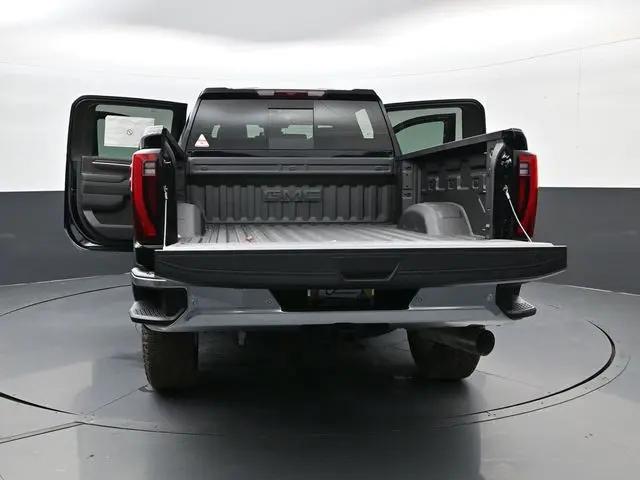 2026 GMC Sierra 2500HD Crew Cab, Standard Bed, SLT, 4WD