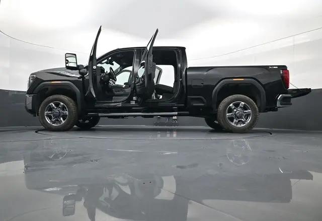2026 GMC Sierra 2500HD Crew Cab, Standard Bed, SLT, 4WD