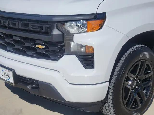 2026 Chevrolet Silverado 1500 2WD Crew Cab Short Bed Custom