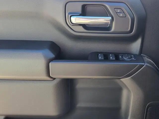 2026 Chevrolet Silverado 1500 2WD Crew Cab Short Bed Custom